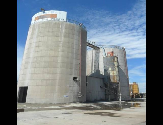 Warehouse property to rent in GERMISTON